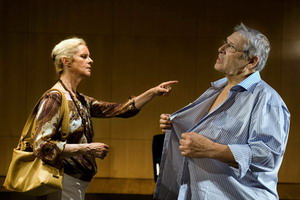 Escena de la obra APRS LE MOI LE DELUGE. Foto ROS RIBAS