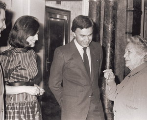 Carmen Conde con Felipe Gonzlez y esposa